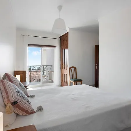 Cantinho Da Sara IV Apartment *